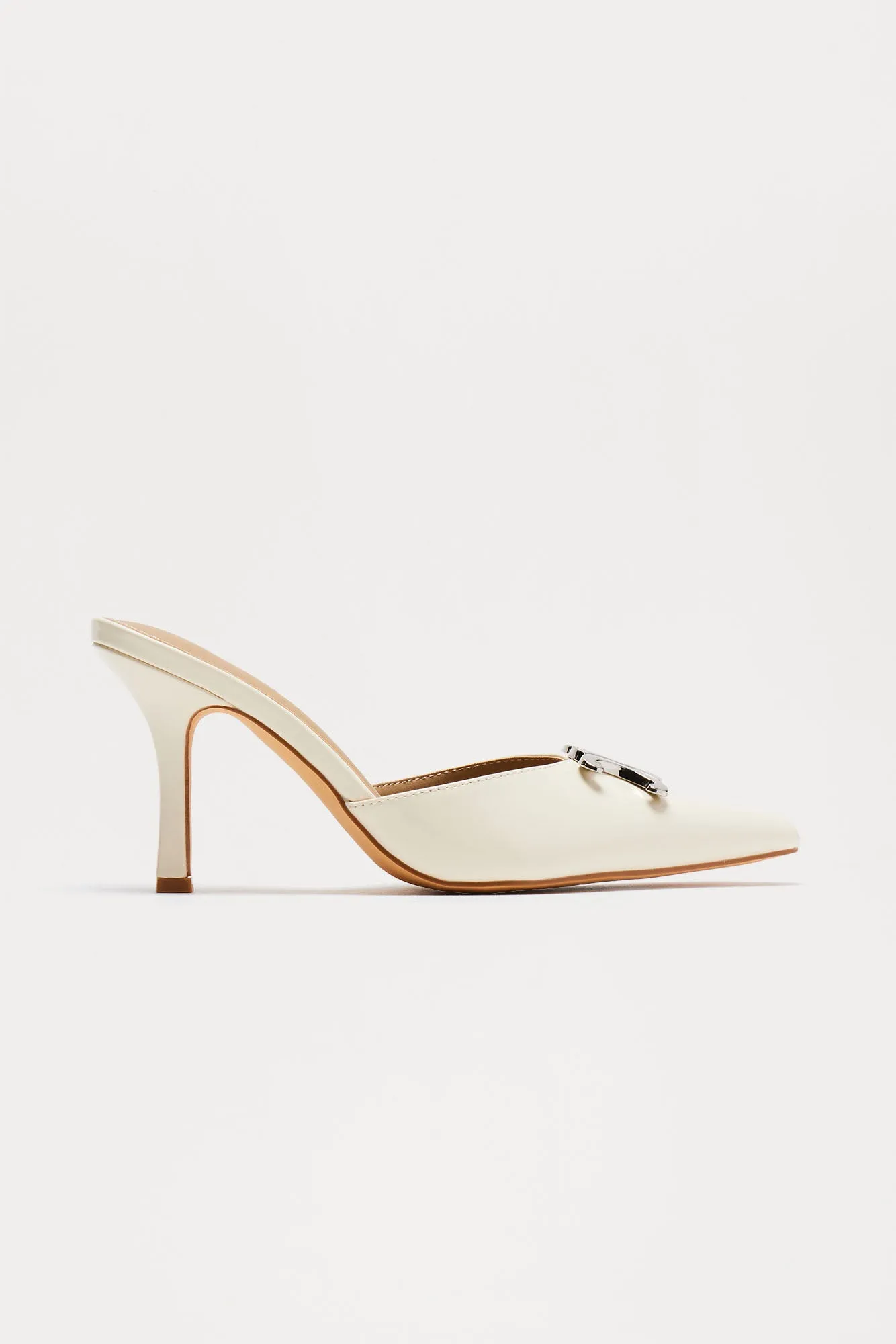 Aviva Hardware Pumps - Cream